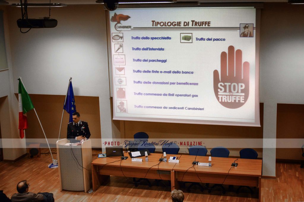 Truffe e furti: a Melfi i Carabinieri incontrano i cittadini! Ecco i loro consigli