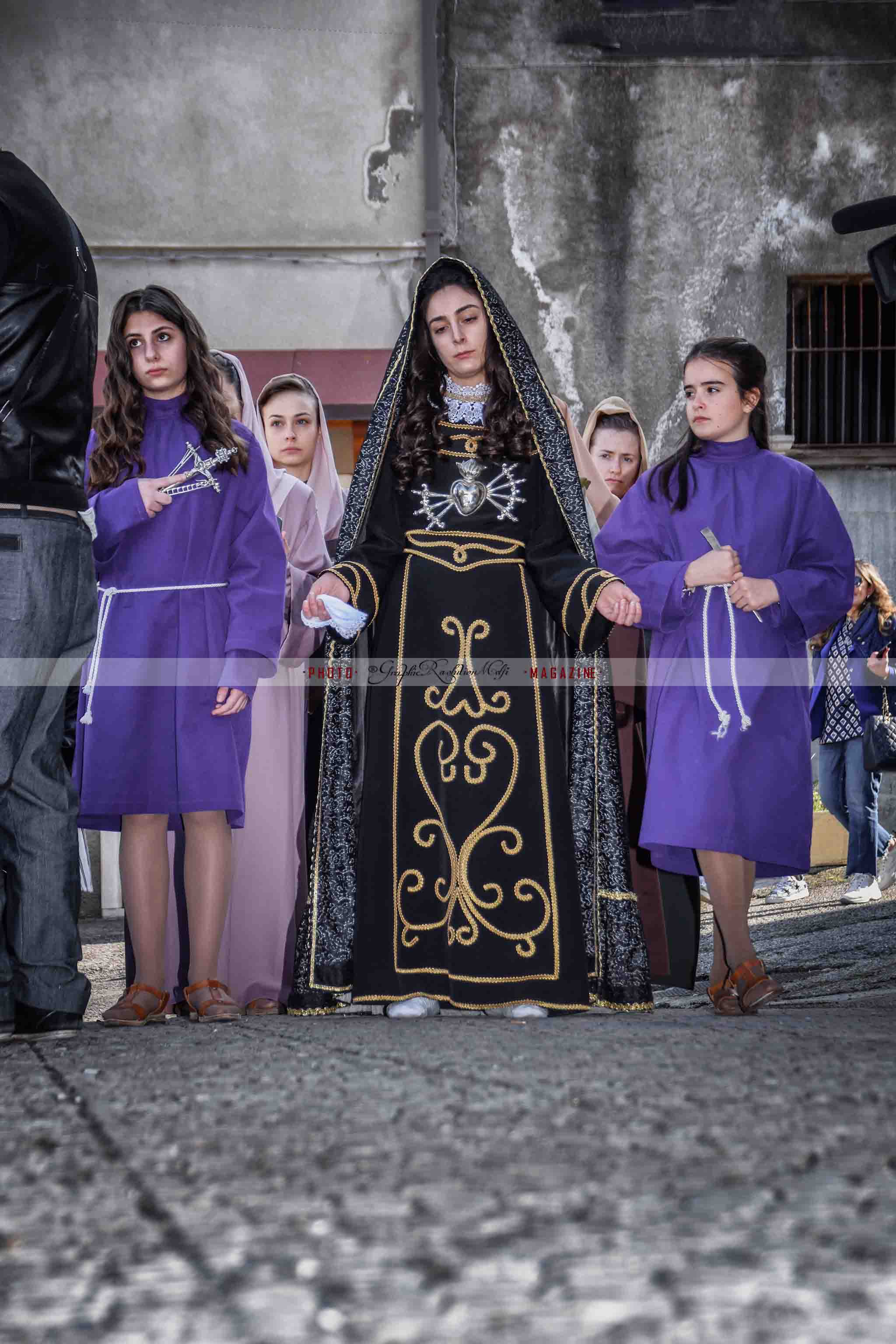 via crucis barile venerdì santo madonna addolorata