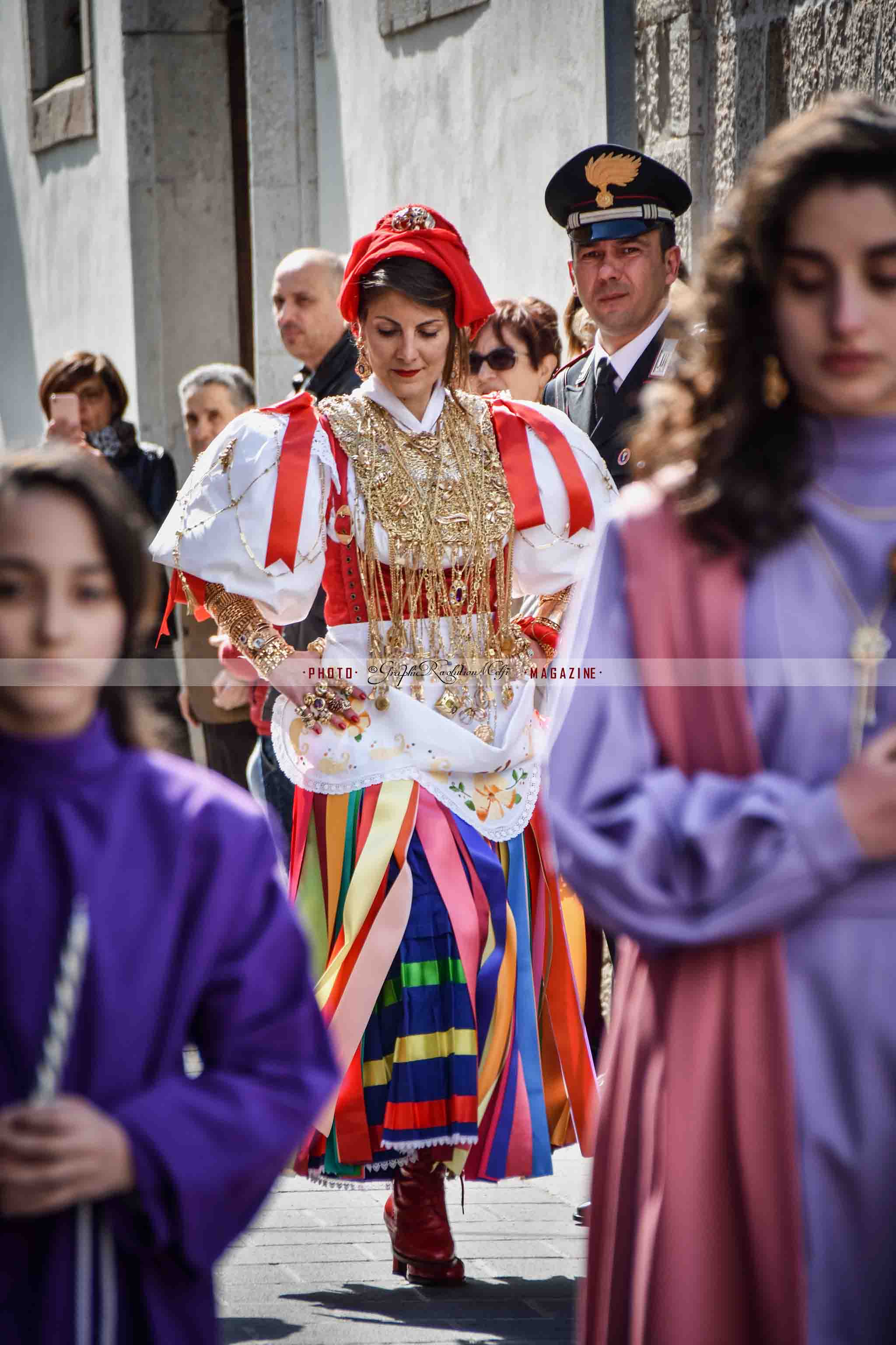 via crucis barile venerdì santo zingara