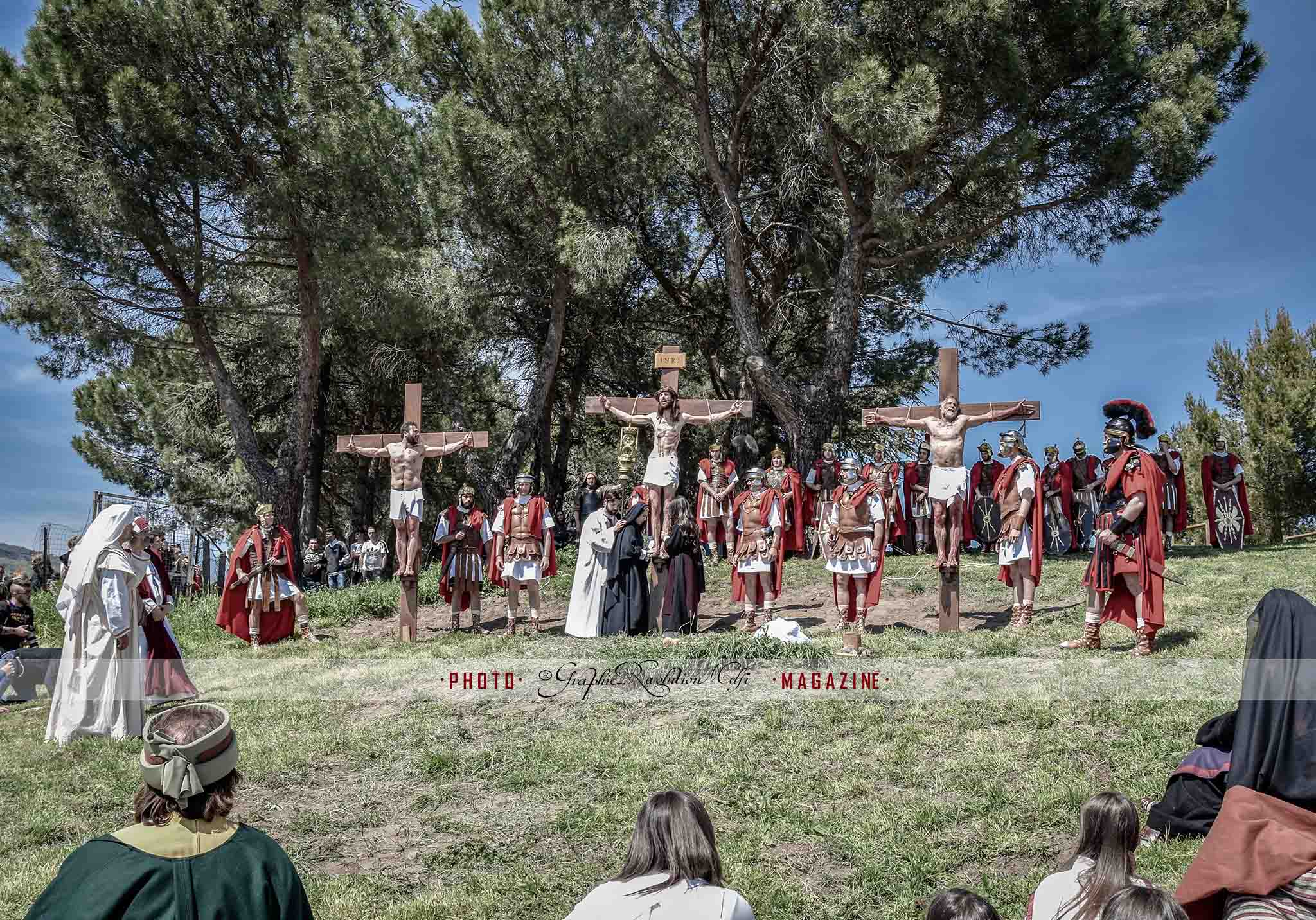 Foto Via crucis di rionero crocifissione