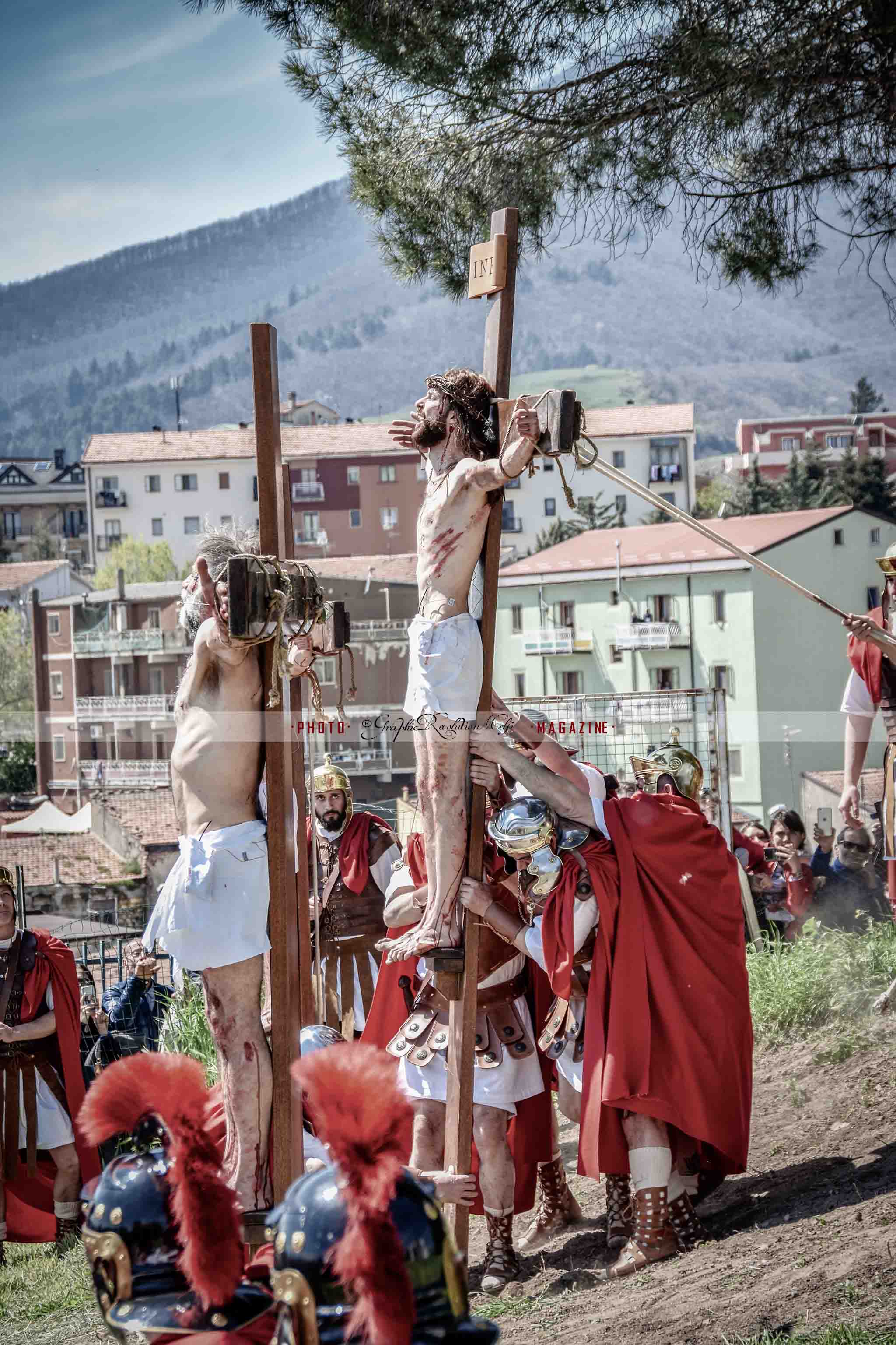 Foto Via crucis di rionero crocifissione