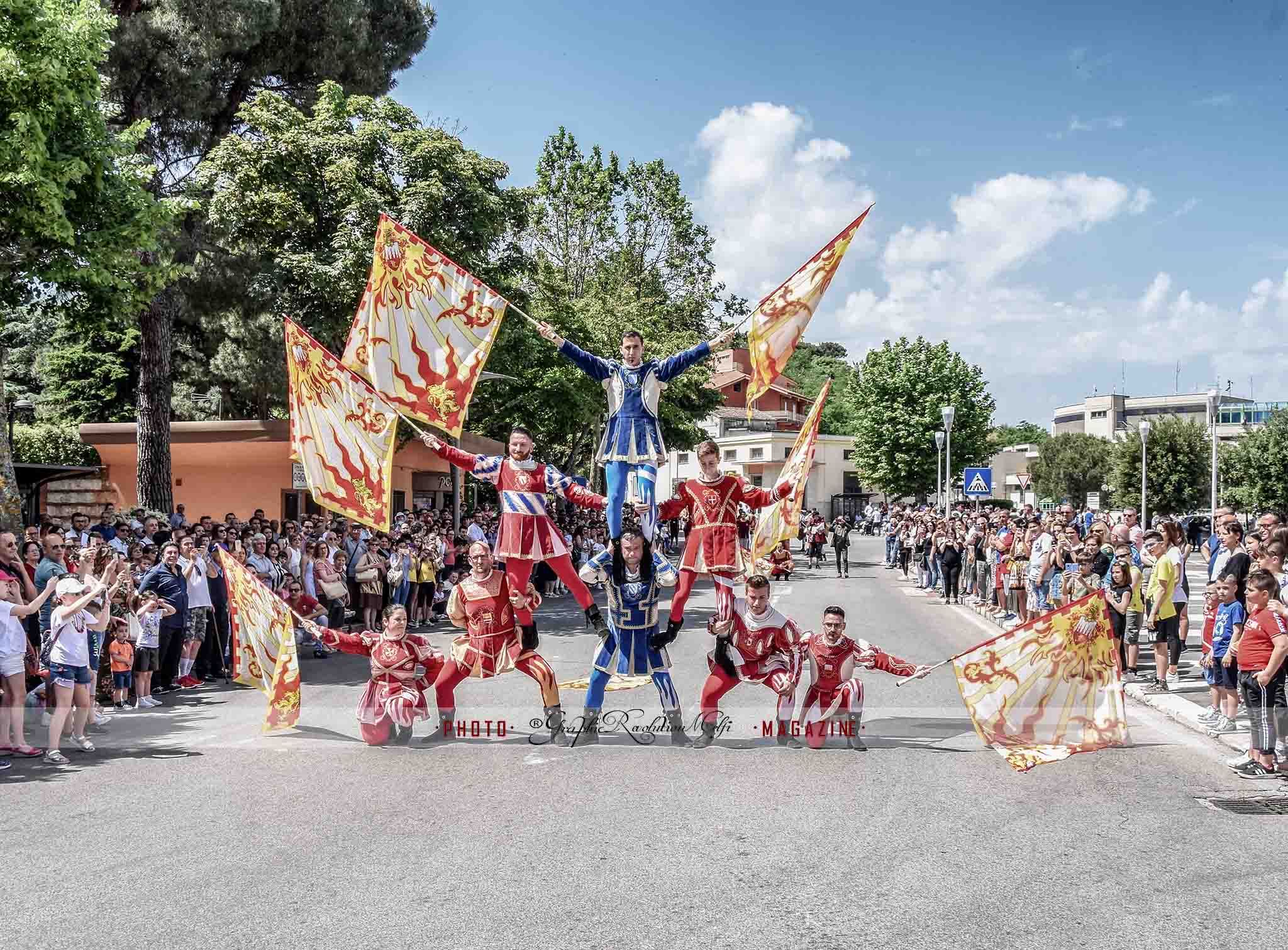 pentecoste melfi pasqua di sangue presa porta venosina assedio castello corteo storico