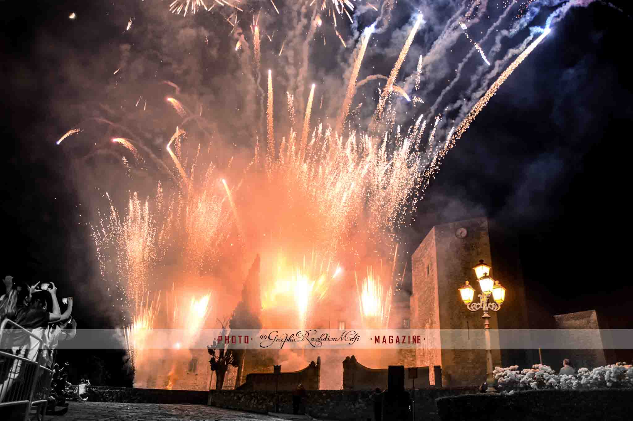 pentecoste melfi incendio del castello - spettacolo piromusicale