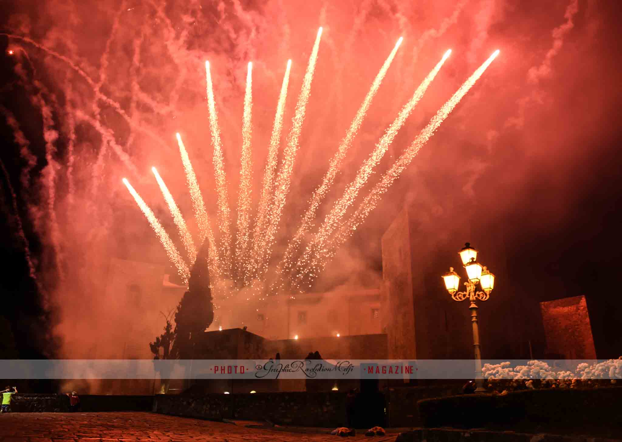 pentecoste melfi incendio del castello - spettacolo piromusicale