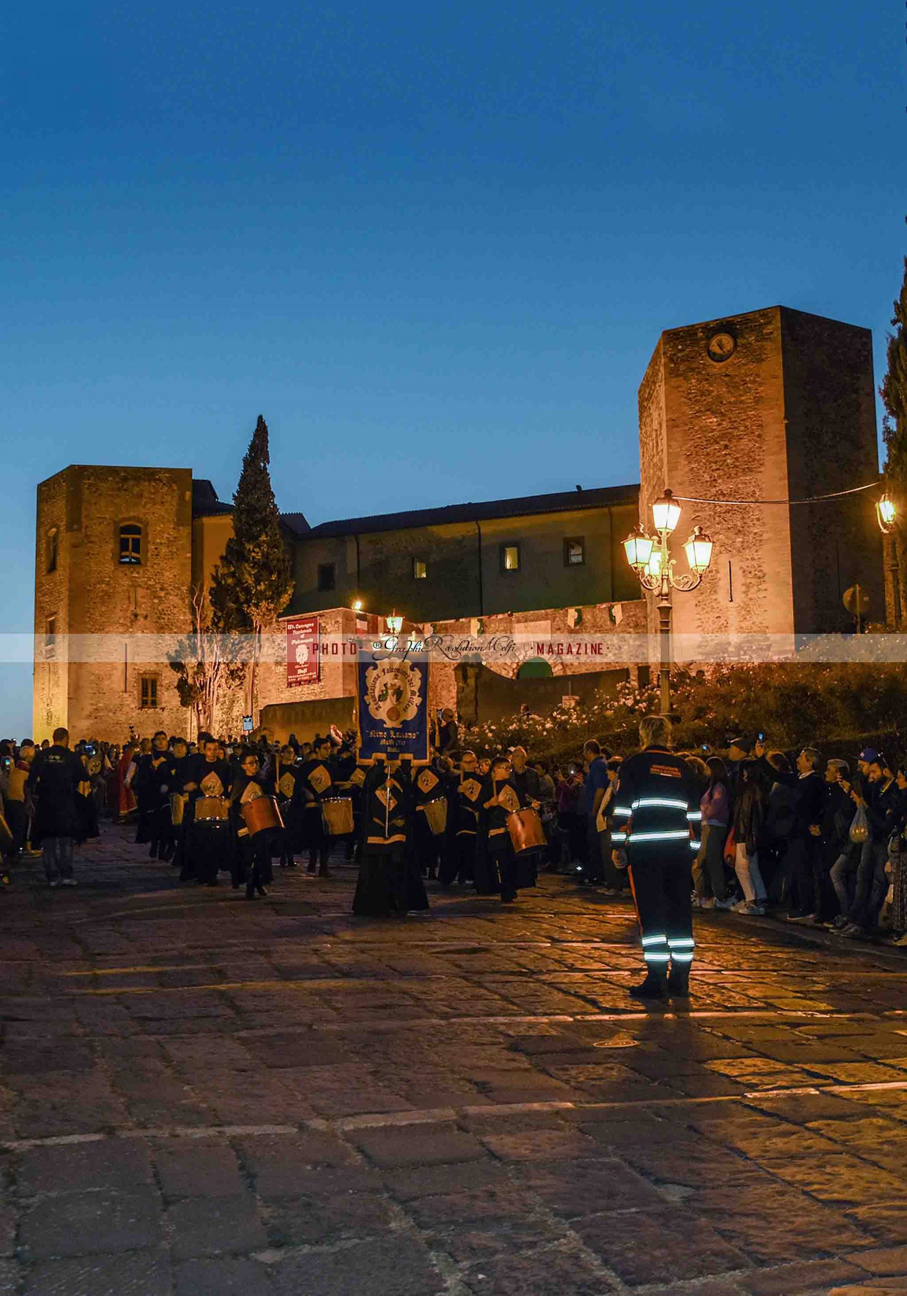 falconeria melfi corteo storico