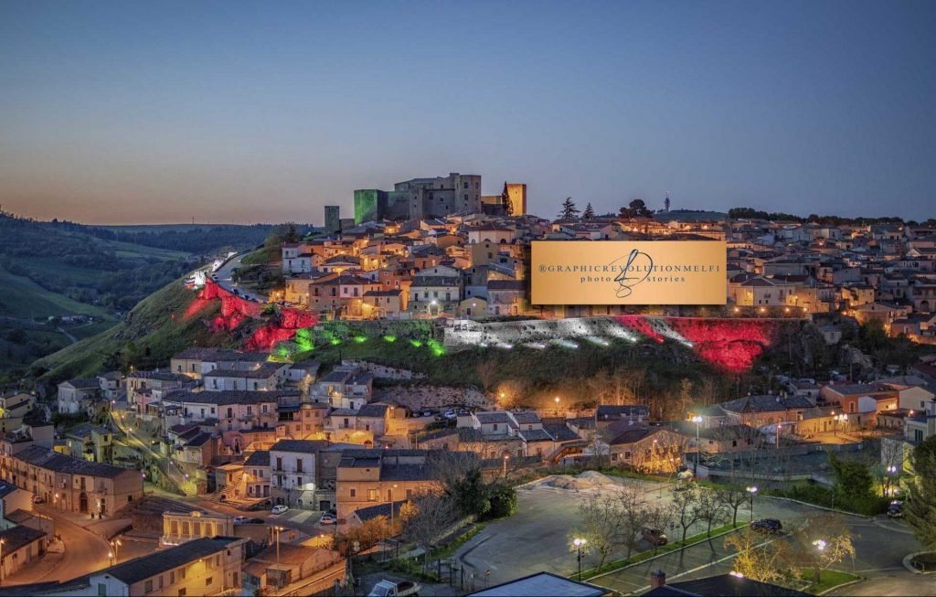 festa tricolore melfi bandiera 7 gennaio foto mura