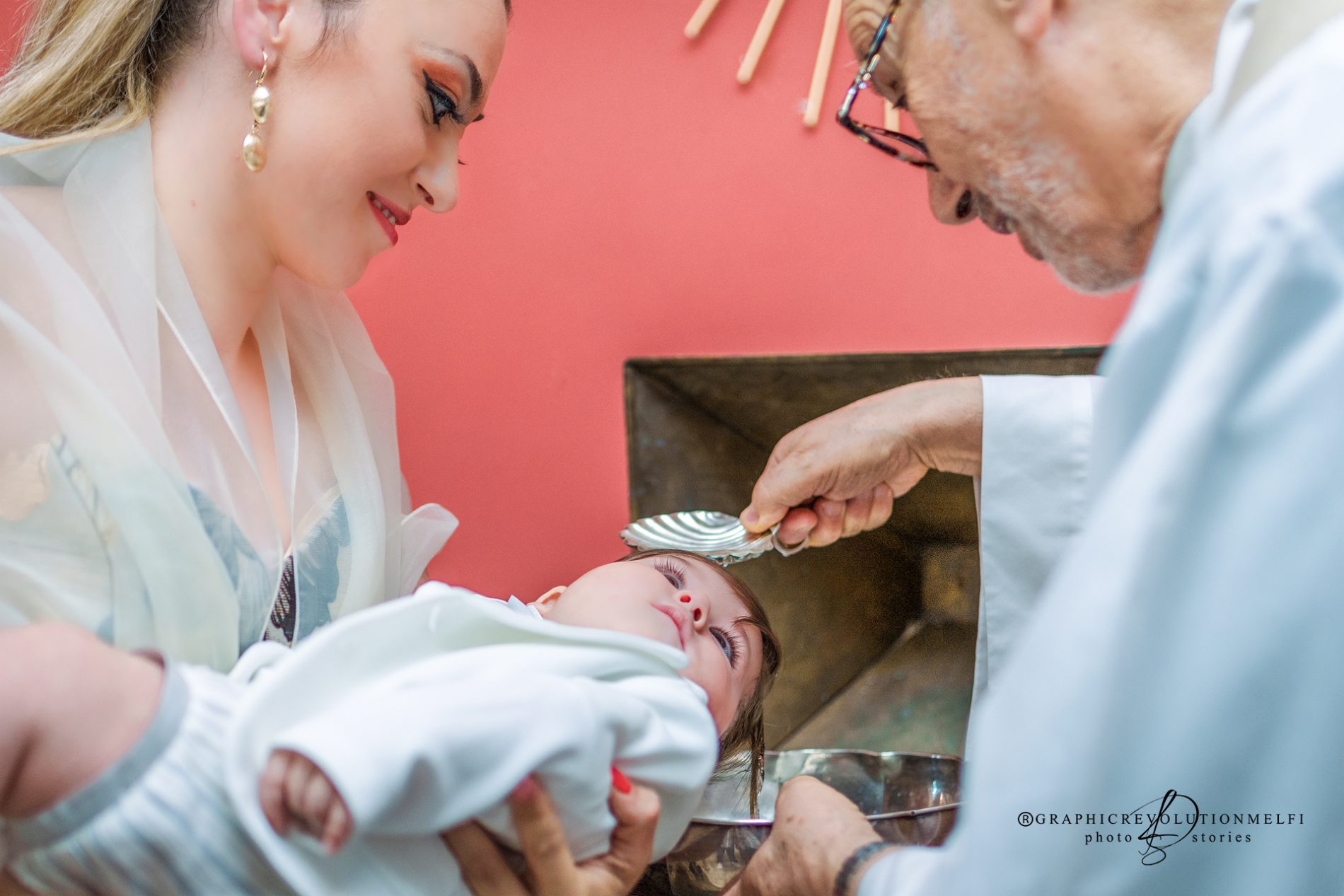 foto del battesimo in basilicata a melfi gravidanza maternità lavello potenza prematrimoniale matrimonio potenza elopement wedding graphicrevolutionmelfi photography marriage destinationwedding italywedding italy wedding italia matrimoni graphic revolution melfi