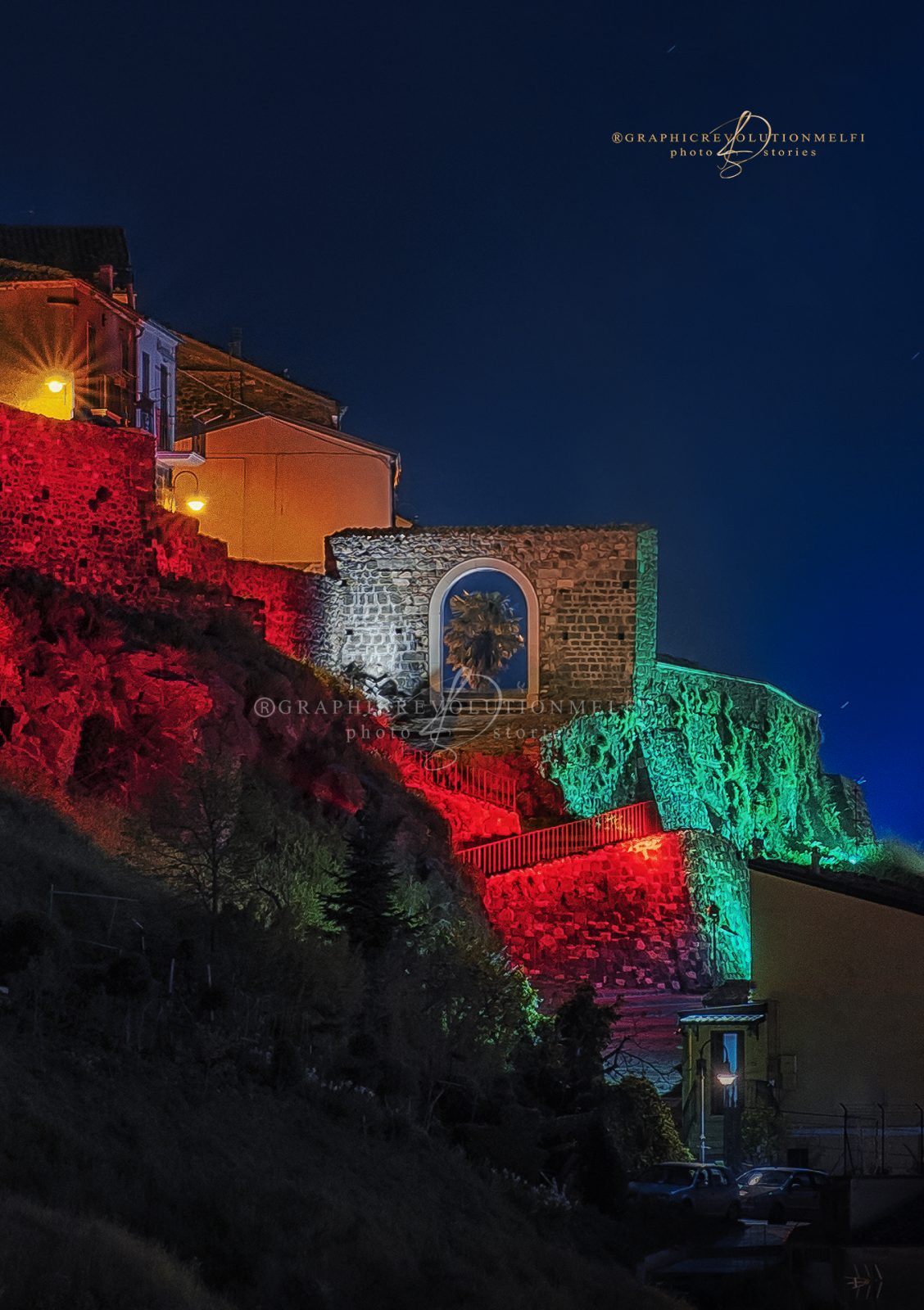 porta calcinaia melfi tricolore mura castello Melfi e il 25 Aprile le foto della Festa della Liberazione d'Italia 