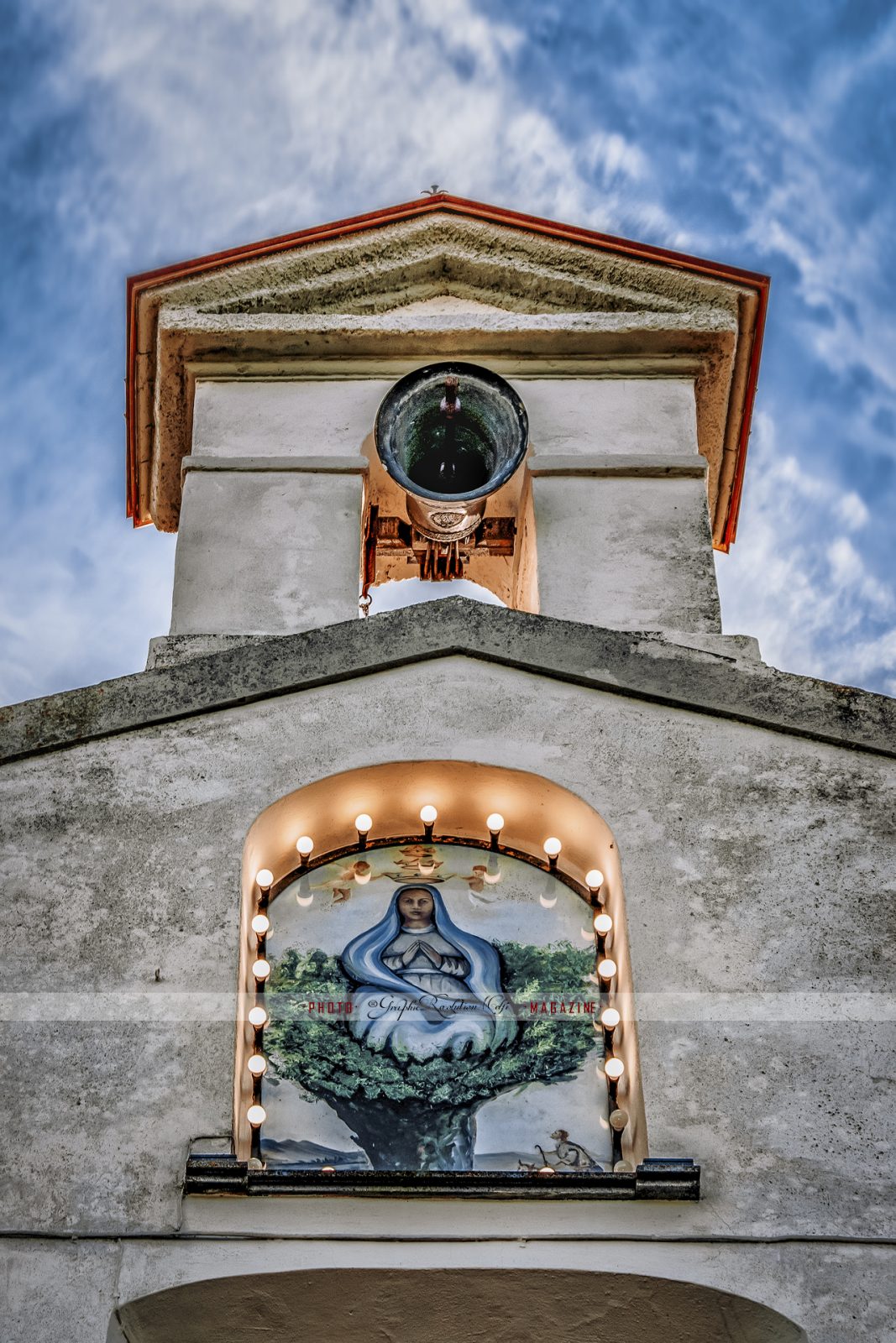 La Festa della Madonna Incoronata di Foggia a Melfi chiesa statua