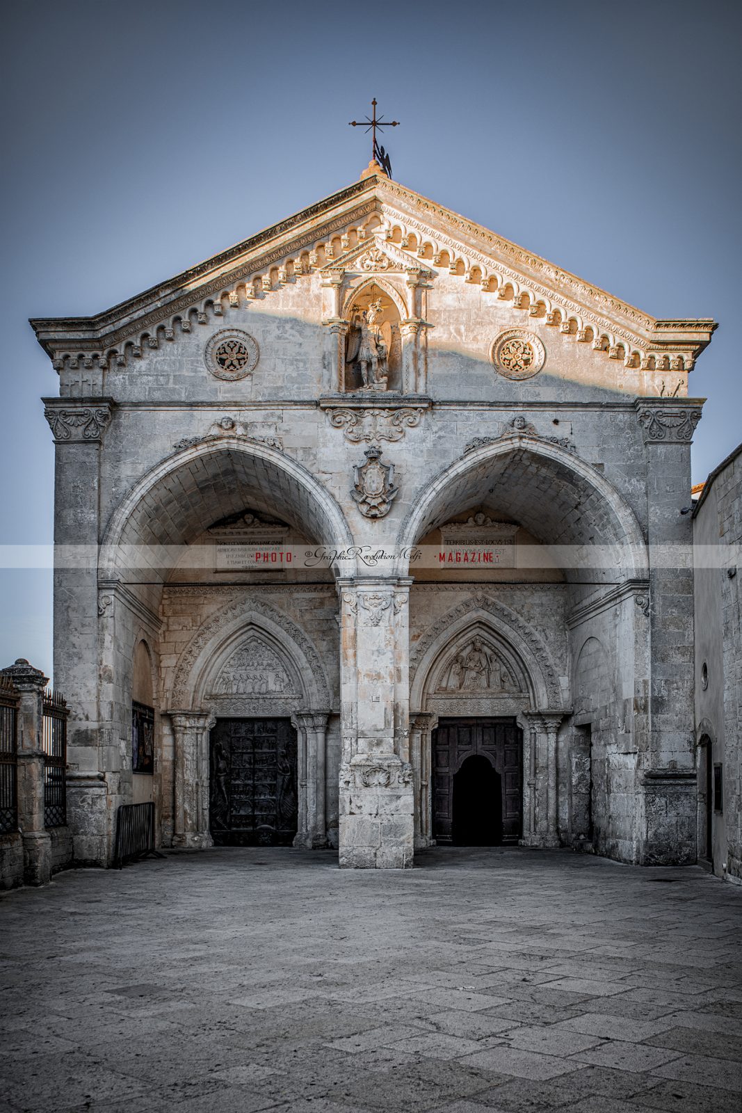  8 Maggio Apparizione San Michele e la supplica alla Madonna di Pompei santuario san michele monte santngelo