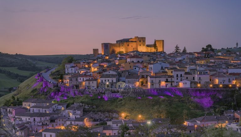 Giornata mondiale della fibromialgia anche Melfi si colora di viola