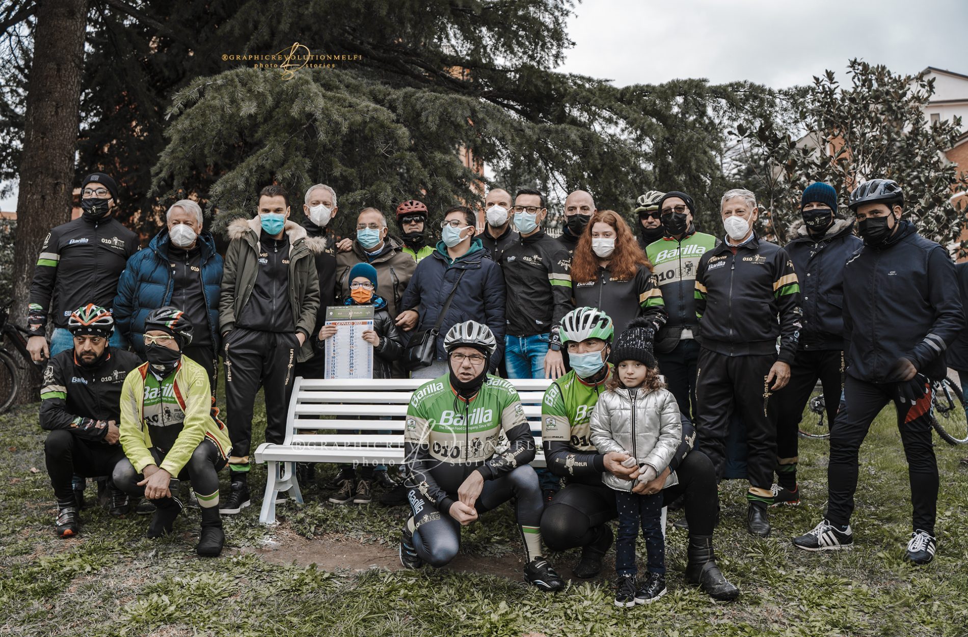 Una panchina bianca a Melfi per le vittime della strada Team 010 bike ciclisti melfi