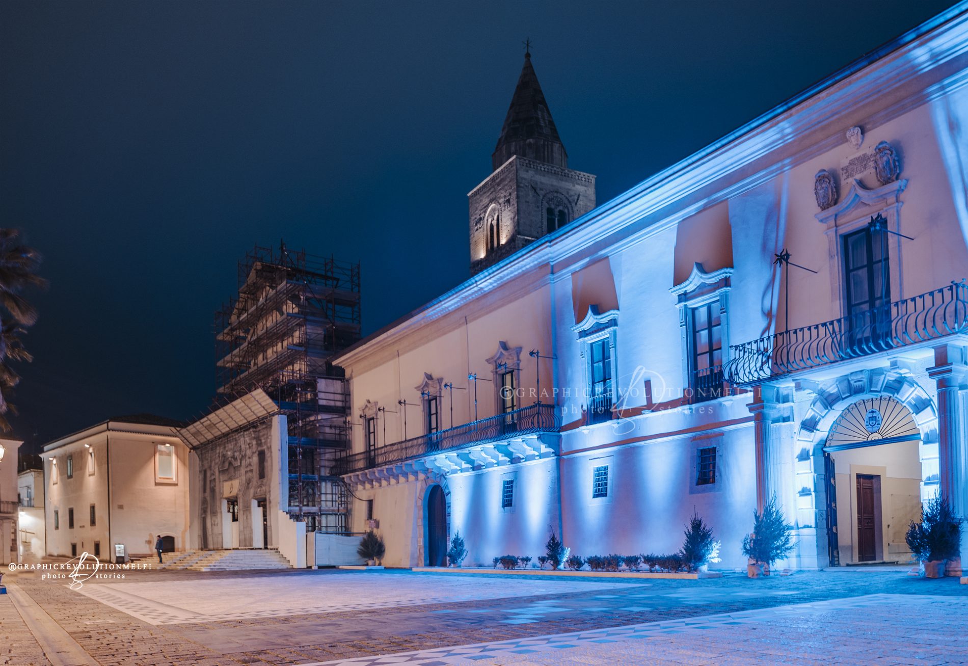 Melfi Natale 2021 le foto delle luminarie e videomapping cattedrale santa maria assunta piazza duomo