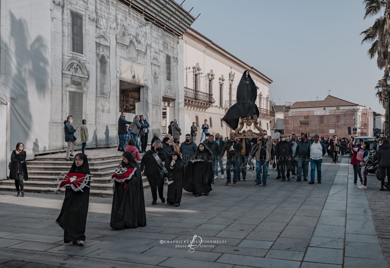 I riti del Venerdì Santo e la Processione della Madonna Nera di Melfi