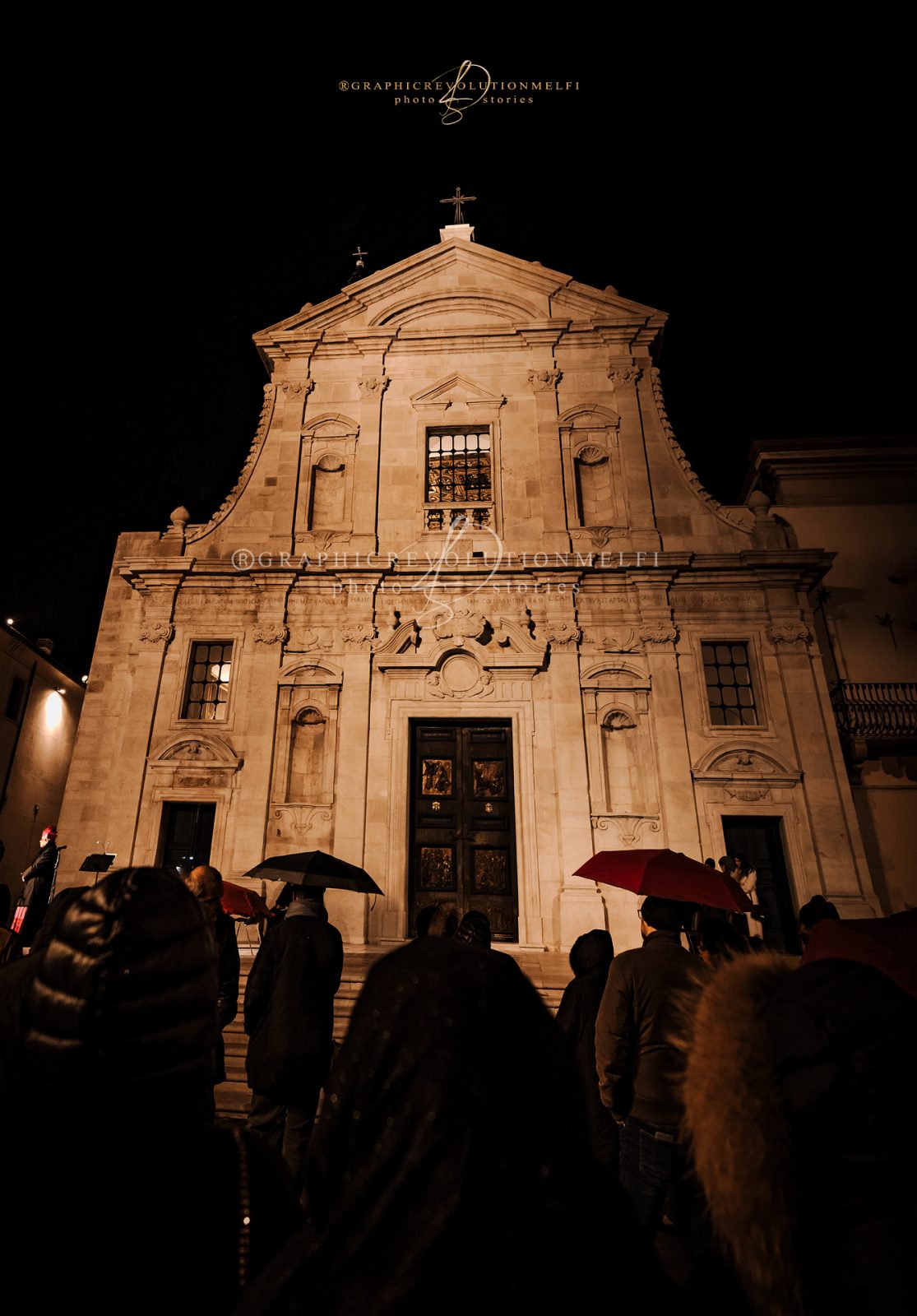 La Cattedrale di Melfi torna agli antichi splendori, rinnovata l'illuminazione Anno Santo e Giubileo Porta Santa illuminazione facciata restauro basilicata potenza rionero in vulture lavello fotografo italiano fotoreporter matrimoni