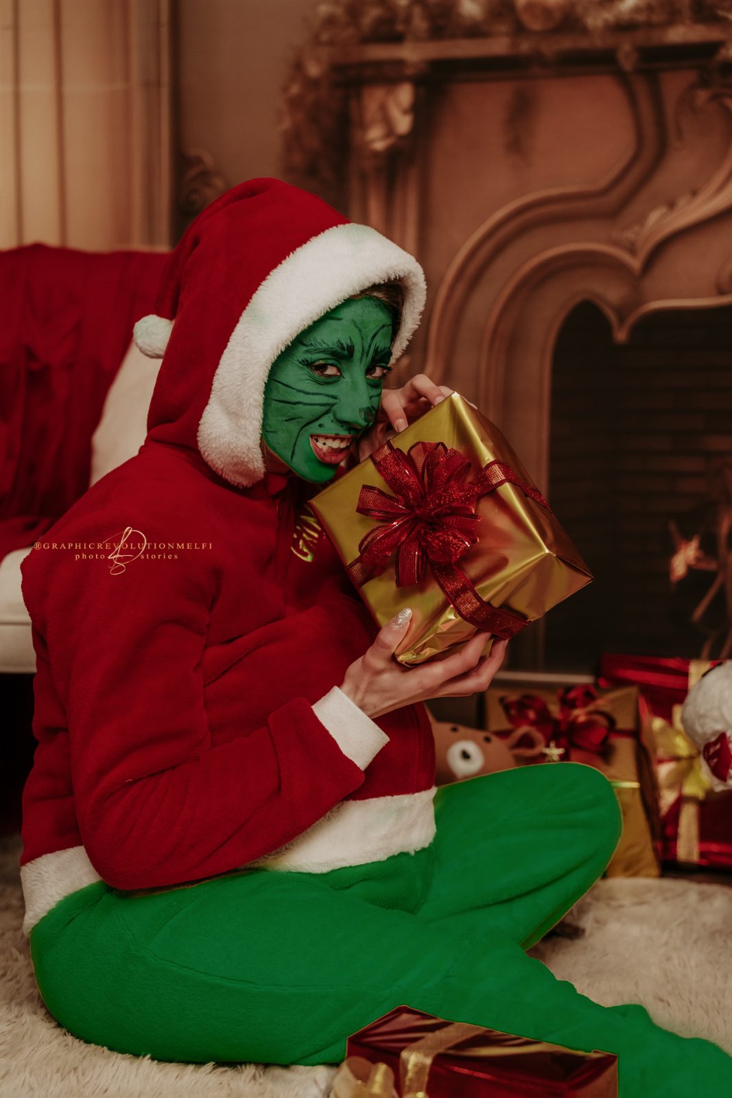 Servizio fotografico di Natale a Melfi Fotografie di Famiglia a Natale in Basilicata melfi foto gravidanza maternità lavello potenza prematrimoniale matrimonio idee regalo natale regalo natale economici regali natale originali il grinch
