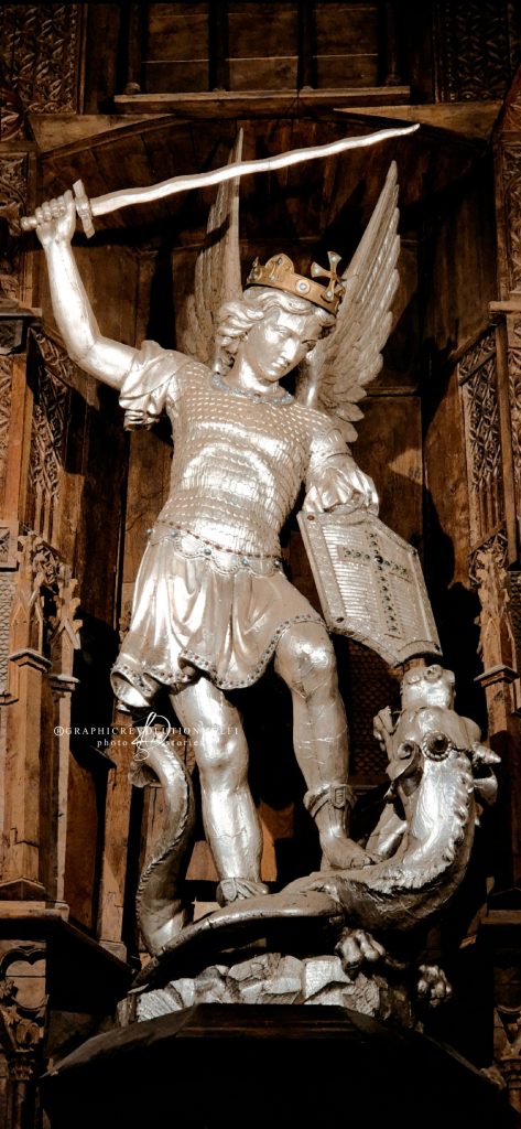 Visita Mont Saint Michel tra storia e mistero santuario linea sacra di san michele ley lines